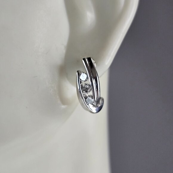 Womens Vintage Estate 10K White Gold Diamond Earrings, 2.1g...